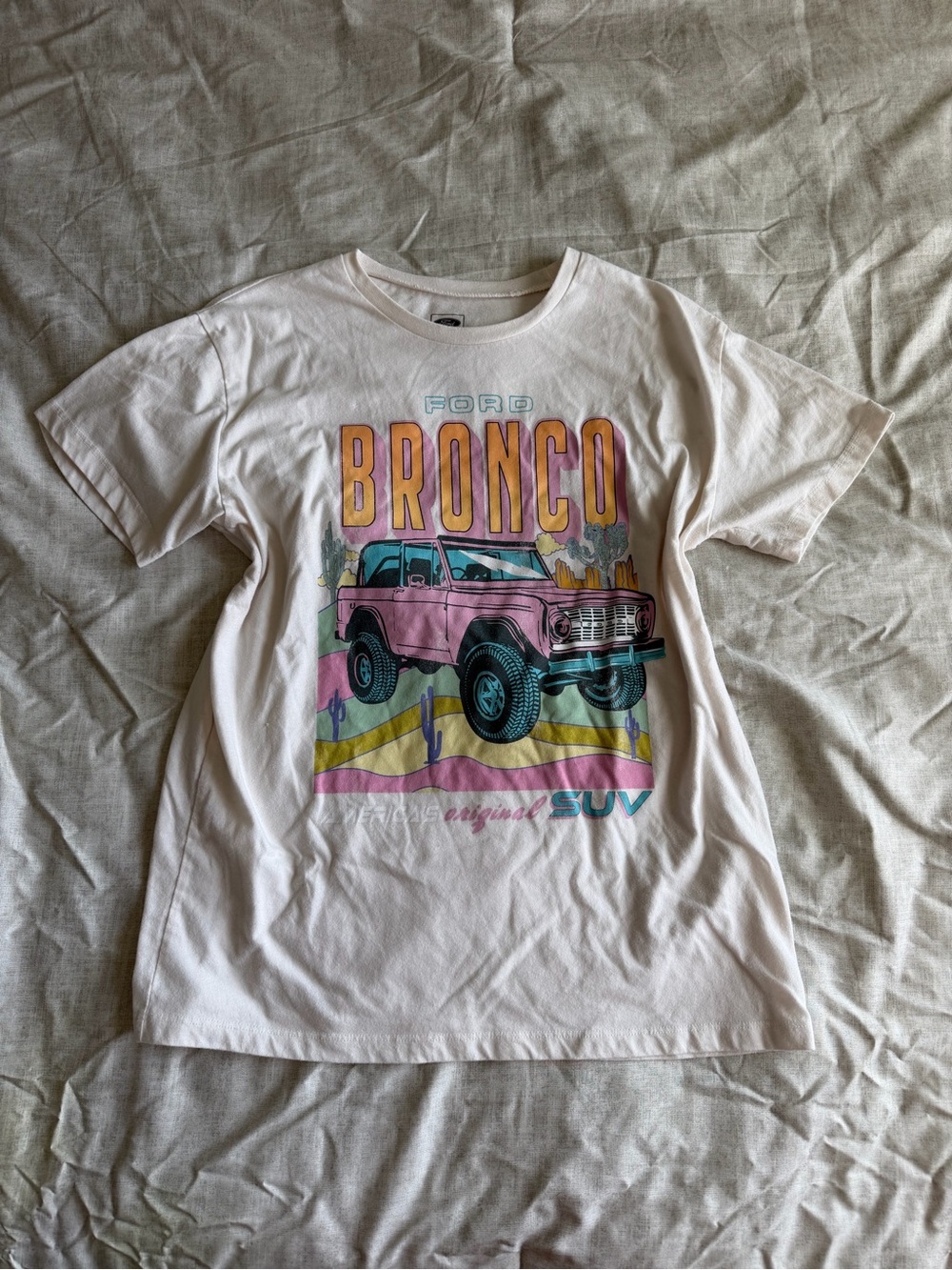 Ford Bronco White Graphic Short Sleeve T-Shirt (L)